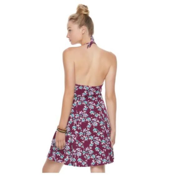 SO textured fit and flare floral halter dress size medium - Picture 2 of 7